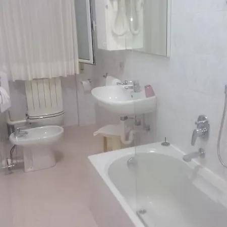 Hotel Liliana Andora
