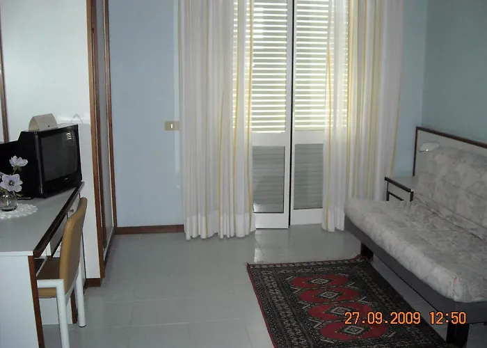 Liliana Hotel Marina dʼAndora